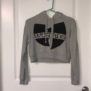 Cropped Wu Tang hoodie